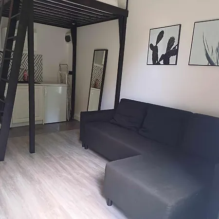 Nw Studio Black & White Z Ogrodem I Parkingiem Apartmán *